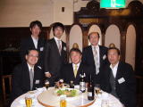 前列左より土屋部長・福井さん・藤岡さん