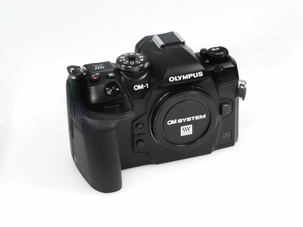 OM-1
