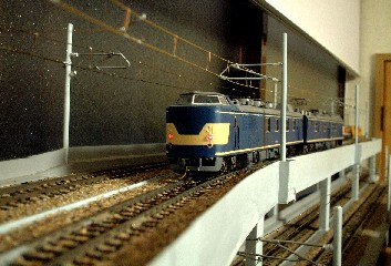 試験車がまず入線します・・・・・