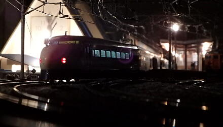 夜のゆめとき駅と0系新幹線