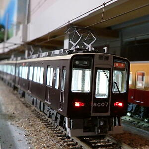阪急8000