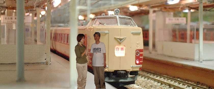 駅構内にて