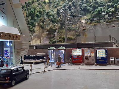 �w�O���̋@�R��E�E�E