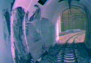 トンネル出口