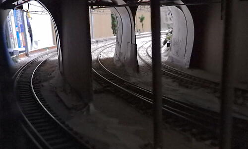 トンネル内のA線ポイント