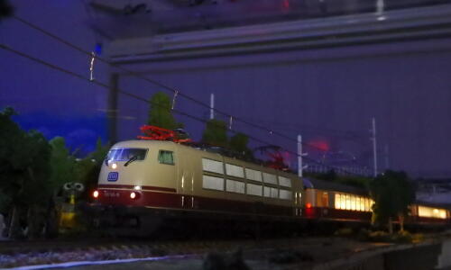 �T���^�N���[�XEXP�E�E�E