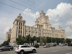 �E�N���C�i�z�e��