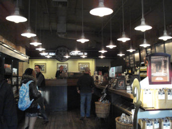 スターバックス1号店の店内