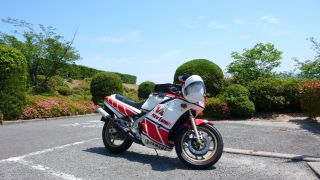 駐車場にて 駐車場にて